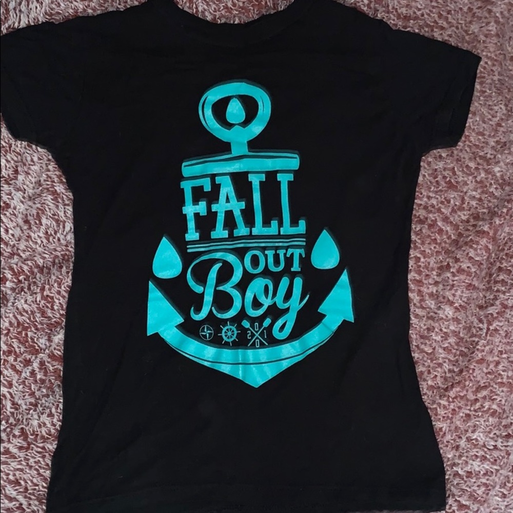 Fall Out Boy tee shirt small